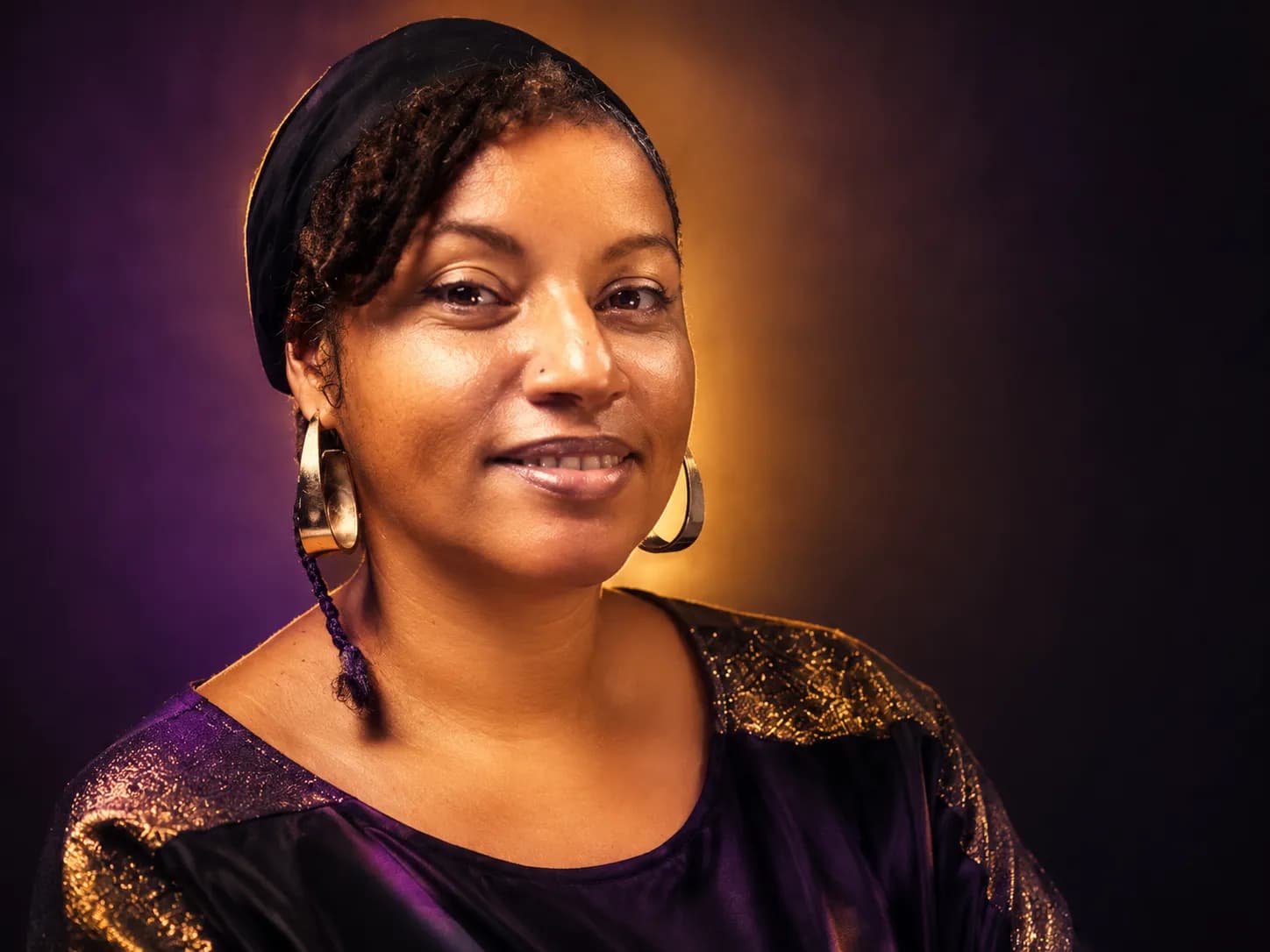 "DE LA TOILE A L'ECRAN : UNE ARTISTE ENSEIGNE A MAYOTTE" Nathalie OKRA